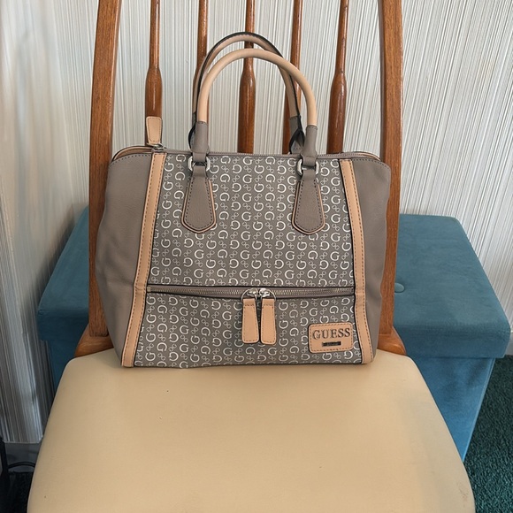 Large Guess handbag - Picture 1 of 6